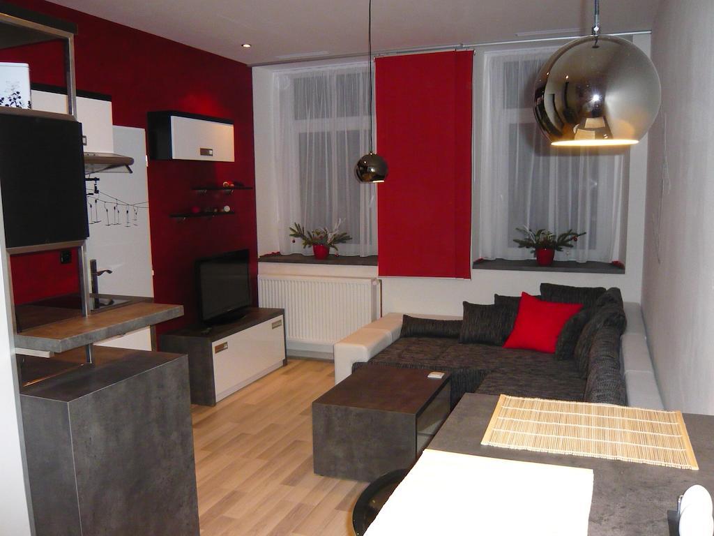 Apartmany Liska Mladé Buky Chambre photo